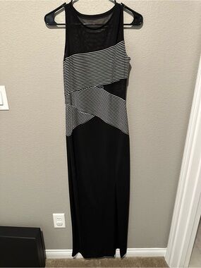 Ever Beauty Vintage Black Maxi Dress